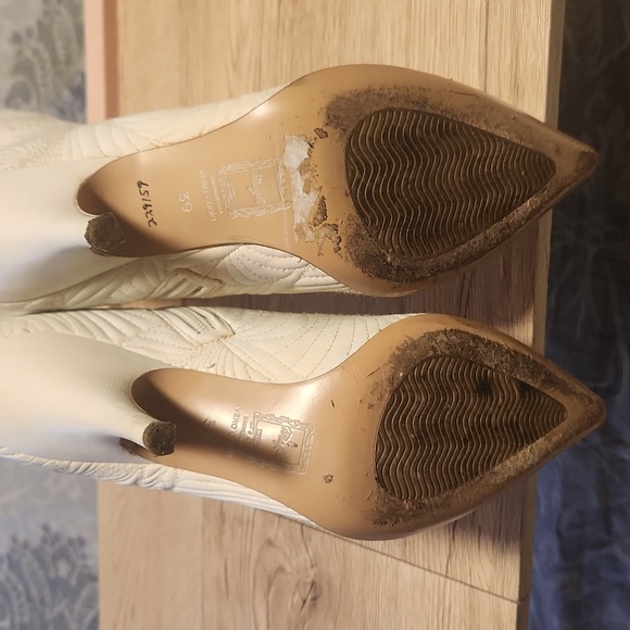Stunning white boots size 39 (8.5 US) - Picture 5 of 6